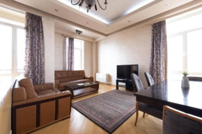 Luxe 3BD 3 Baths, Great View, Bulvar Plaza